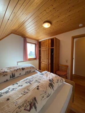 2 bedrooms, free WiFi, bed sheets