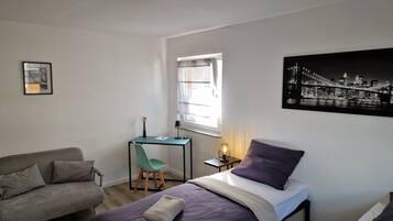 2 bedrooms, desk, free WiFi, bed sheets
