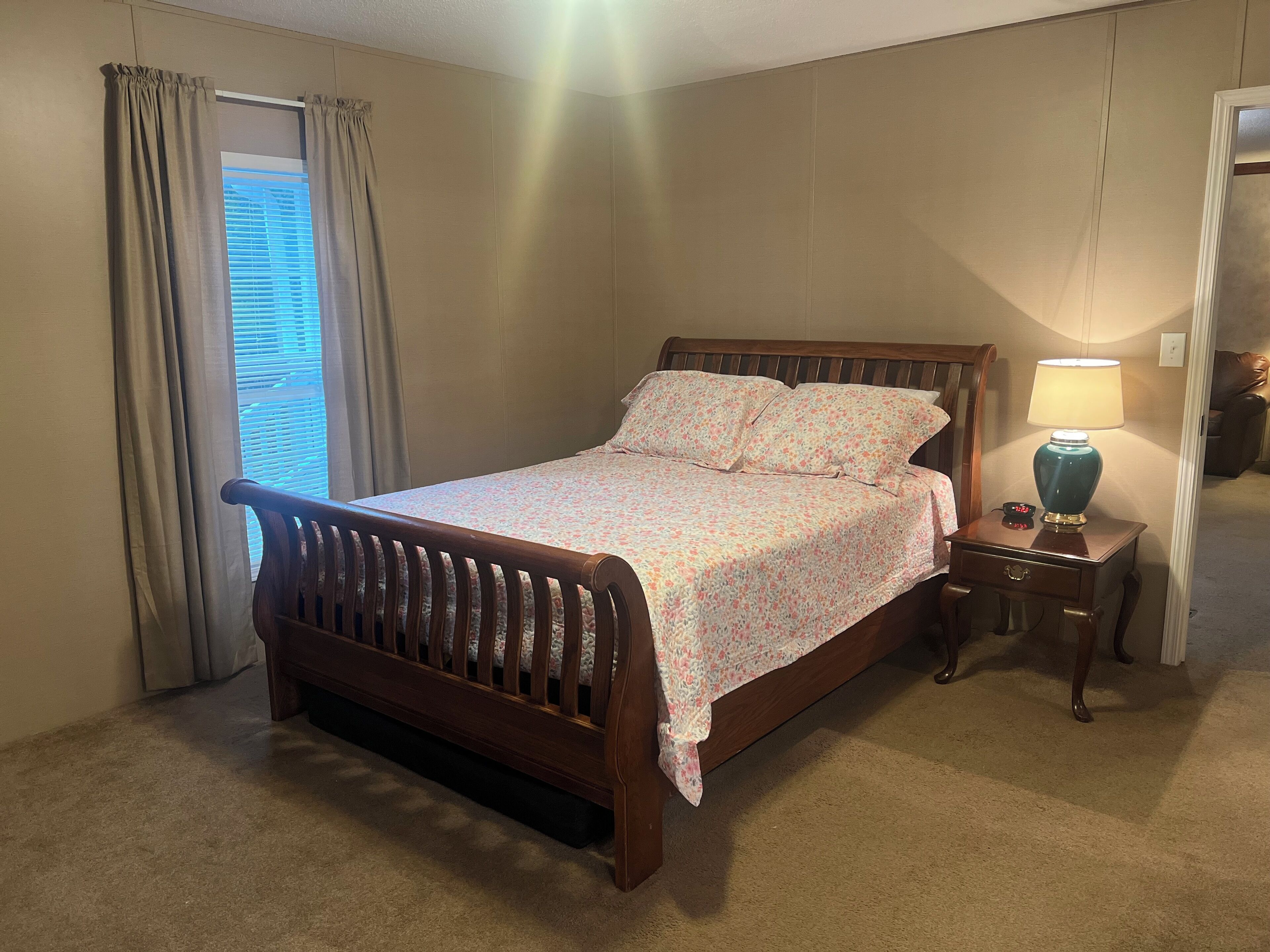 3 多间卧室、熨斗/熨衣板、WiFi、床单