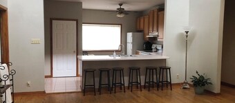 Enjoy a stay at this quaint 3 bedroom 2 bath home near downtown Mandeville.