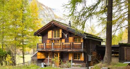 Lätthaus Rot by Interhome