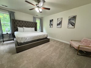 4 soverom, strykejern/-brett, wi-fi og sengetøy