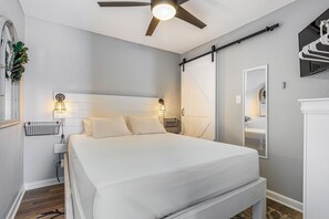 2 chambres, fer et planche à repasser, draps fournis