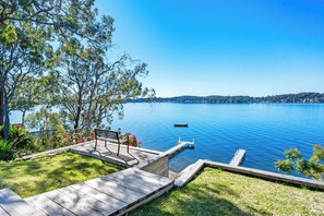 Property grounds - Catalina Bay - Absolute Lakefront - Jetty - Boat house on waters edge (Fishing Point)