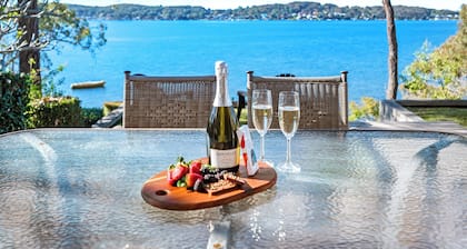 Catalina Bay - Absolute Lakefront - Private Jetty