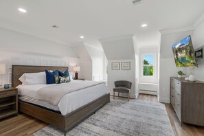 4 sovrum, skrivbord, strykjärn/strykbräda och wi-fi