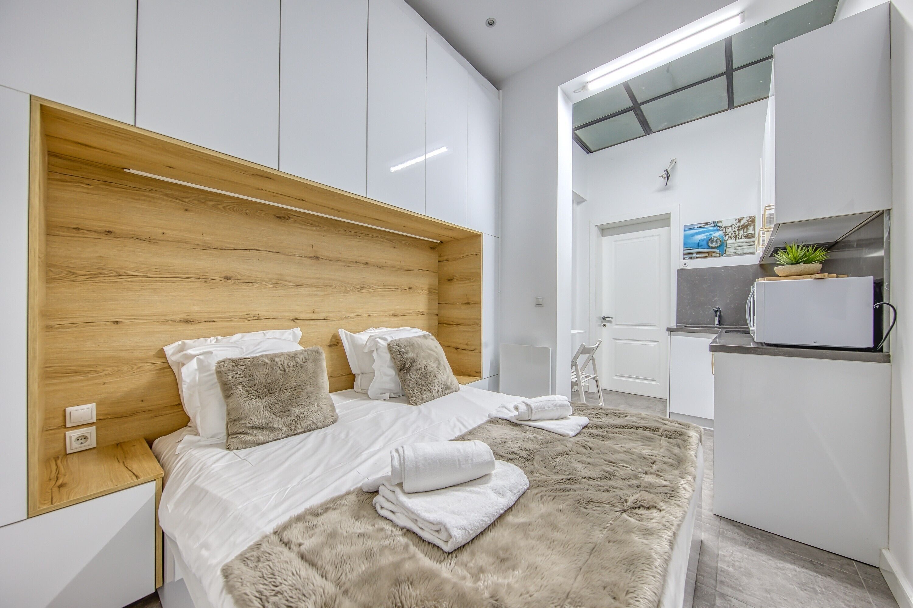 1 slaapkamer, een strijkplank/strijkijzer, gratis wifi, beddengoed