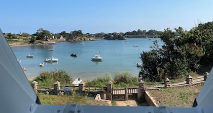 Ferienhaus 'Bréhat Vue Mer - Villa San Denn' mit Meerblick, privatem Garten und Wi-Fi