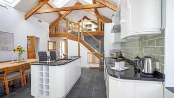 Réfrigérateur, four, plaque de cuisson, lave-vaisselle