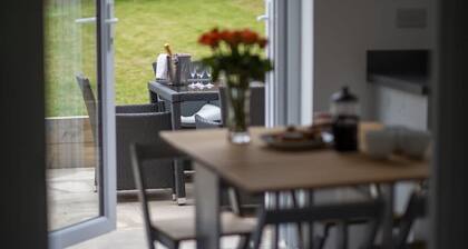 Cosy 3 Bed Near Beaches, Cardiff & Brecon Beacons