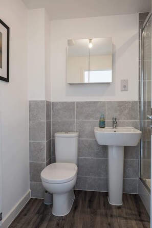 Luokittelematon kuva, 4 kautta 24, painike