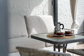 Interior - Vacation Home 'Villa En Taro' with Sea View, Private Terrace and Wi-Fi (Güímar)