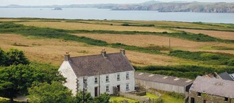 Charming Coastal Farmhouse with Sea Views & Garden