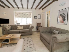 Unclassified image, 5 of 31, button