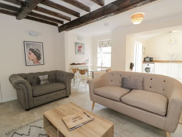 Unclassified image, 1 of 31, button