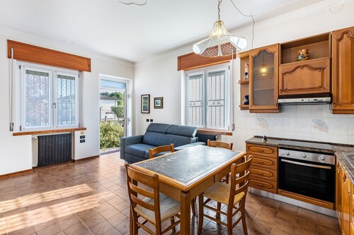 Holiday Home 'Villa Del Sole' with Private Garden, Wi-Fi and Air Conditioning