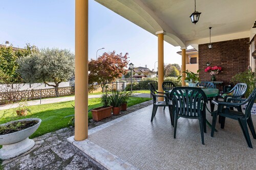 Holiday Home 'Villa Del Sole' with Private Garden, Wi-Fi and Air Conditioning