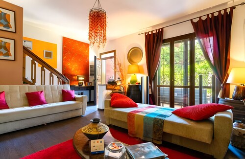 Apartment In A Hotel 'Bnb Sottosopra Intero 8 Pax' with Sea View, Shared Terrace and Wi-Fi