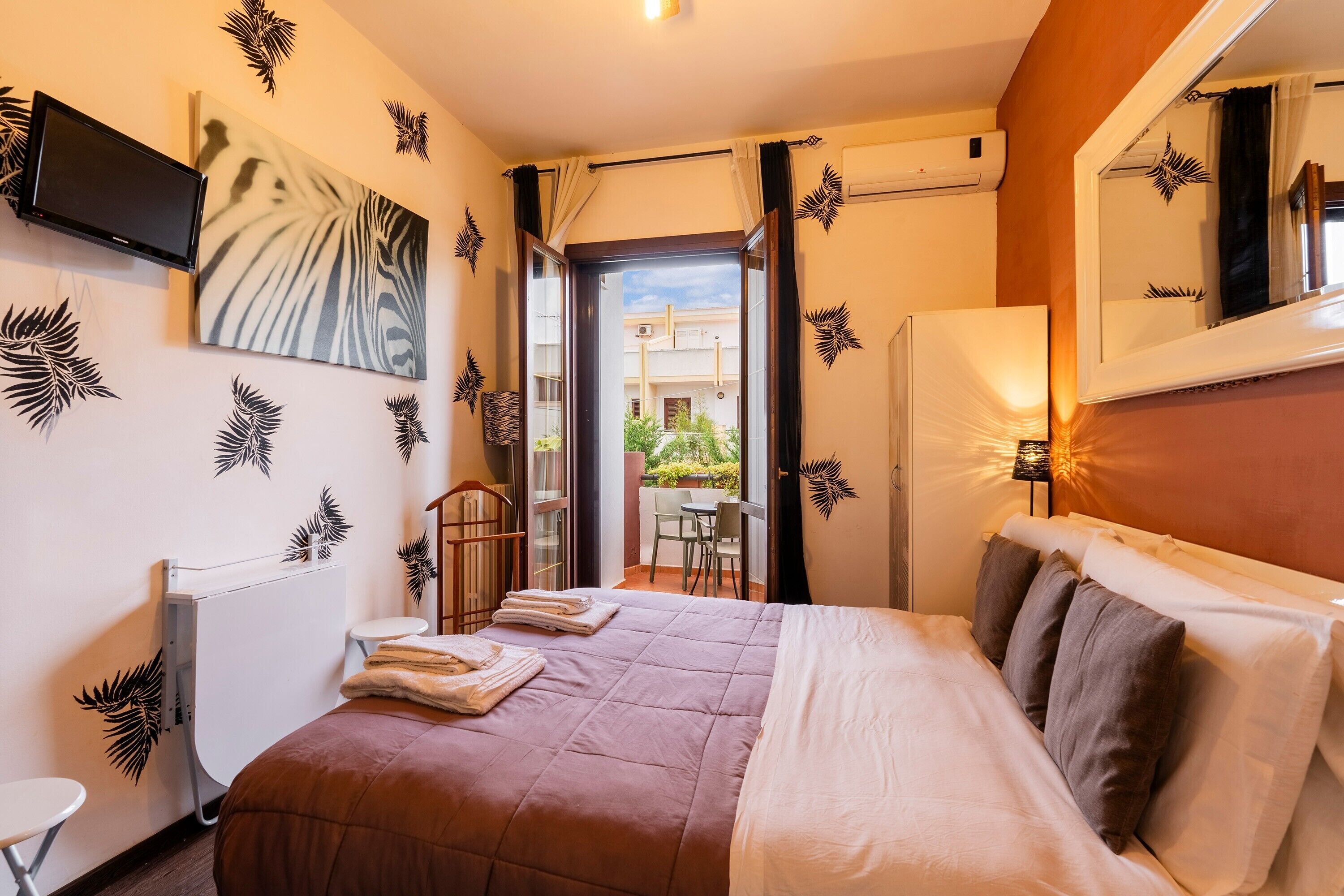 1 bedroom, free WiFi, bed sheets