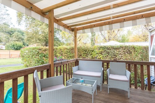 Mobile Home 'Mobile-home Camping De La Truite' with Mountain View, Private Terrace and Wi-Fi