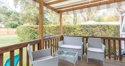 Mobile Home 'Mobile-home Camping De La Truite' with Mountain View, Private Terrace and Wi-Fi