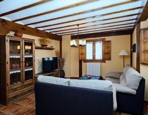 TV - Country House 'Montes De Alhama' with Mountain View, Shared Terrace and Wi-Fi (Villarraso)