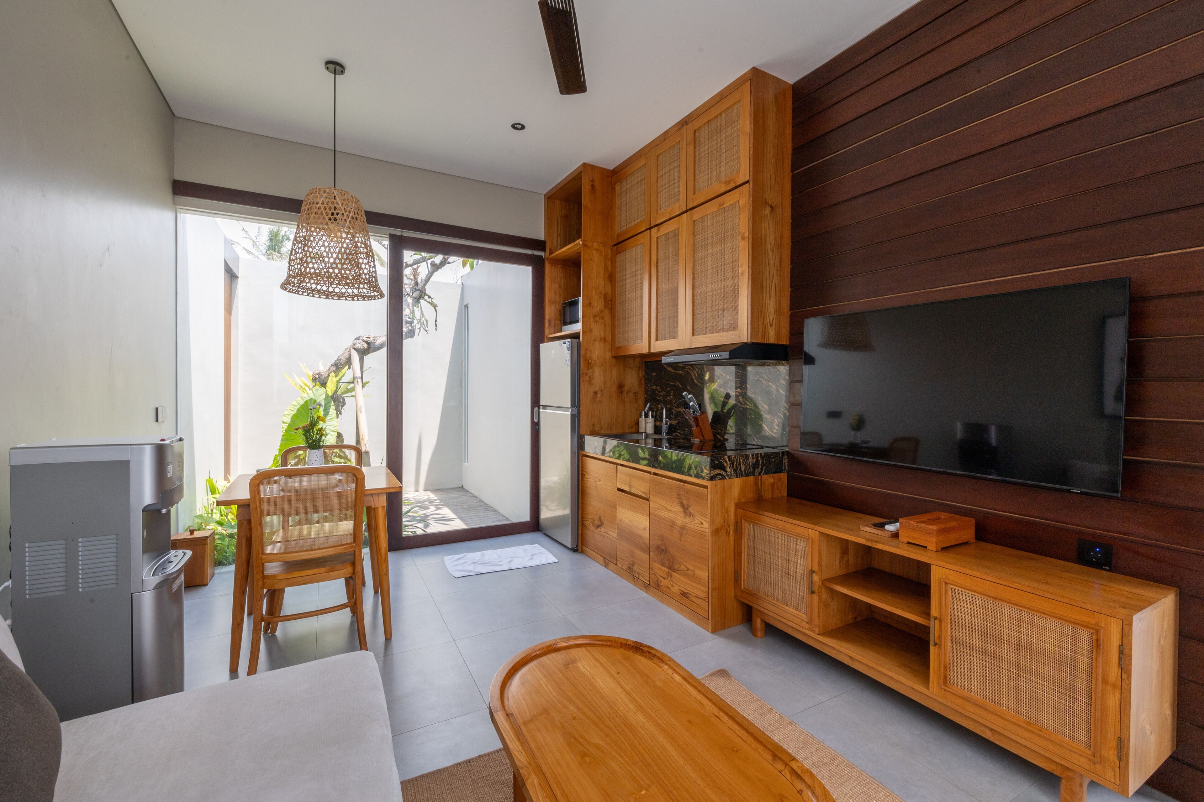 Villa, 1 Bedroom, Pool View | Private kitchenette | Toaster