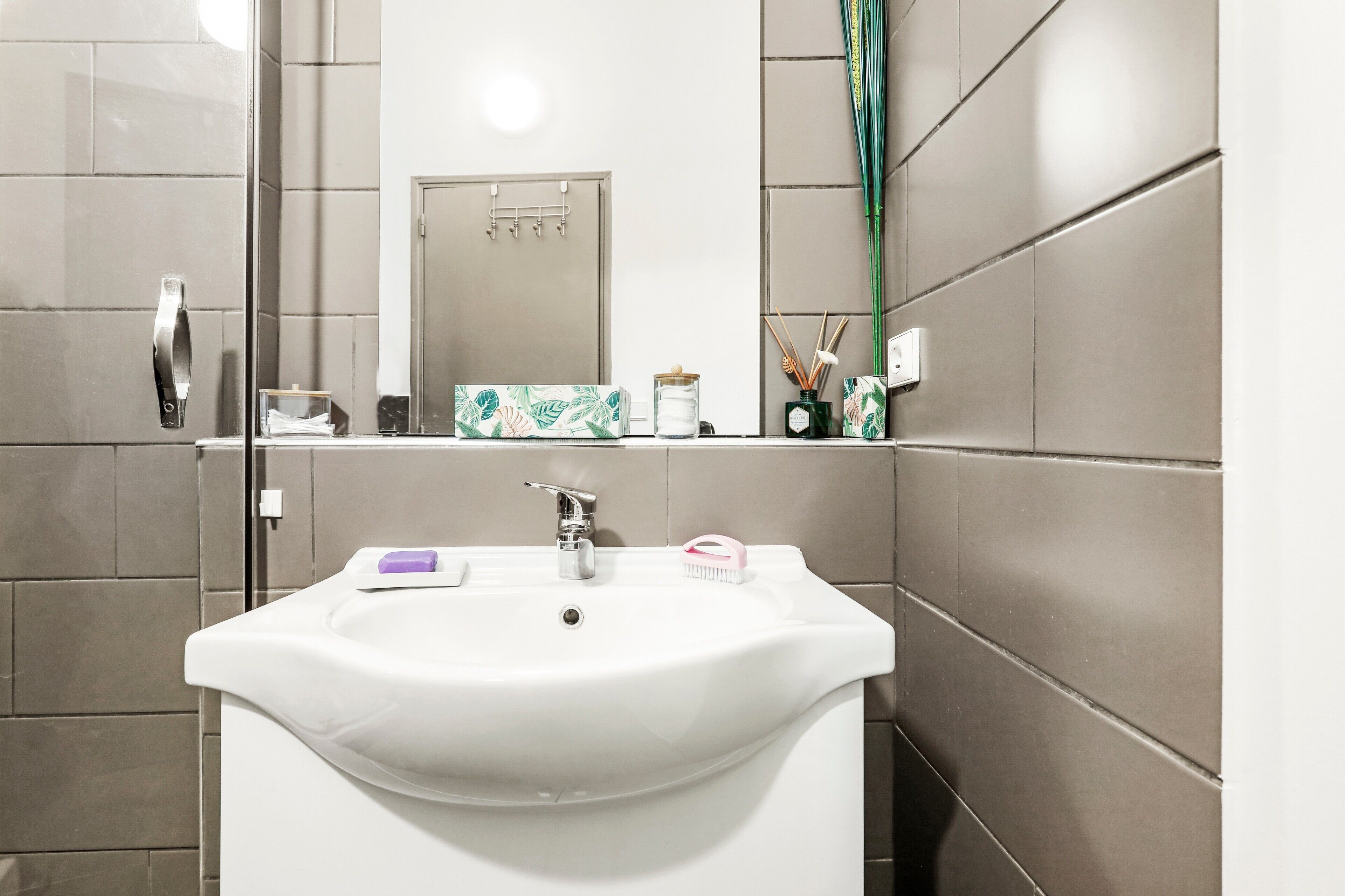 Bruser, hårtørrer, håndklæder