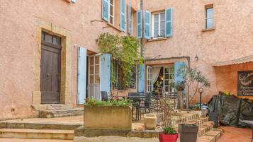 Ristorazione all'aperto