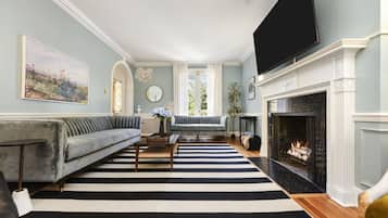 Fernseher, Stereoanlage, Arbeitsbereiche