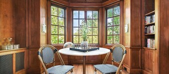 ★ HostWise Stays ★ Charming Squirrel Hill Home with Garage, Near CMU