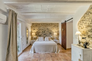 2 soverom, strykejern/-brett, wi-fi (inkludert) og sengetøy