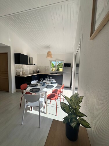 Holiday Home 'Maison Proche Vendée Globe 6p' with Private Terrace and Air Conditioning
