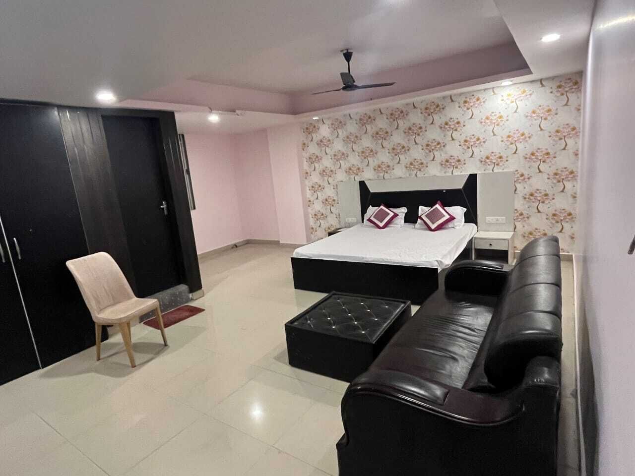 高级房, 空调 | 笔记本电脑工作区、折叠床/加床（额外收费）、免费 WiFi、床单