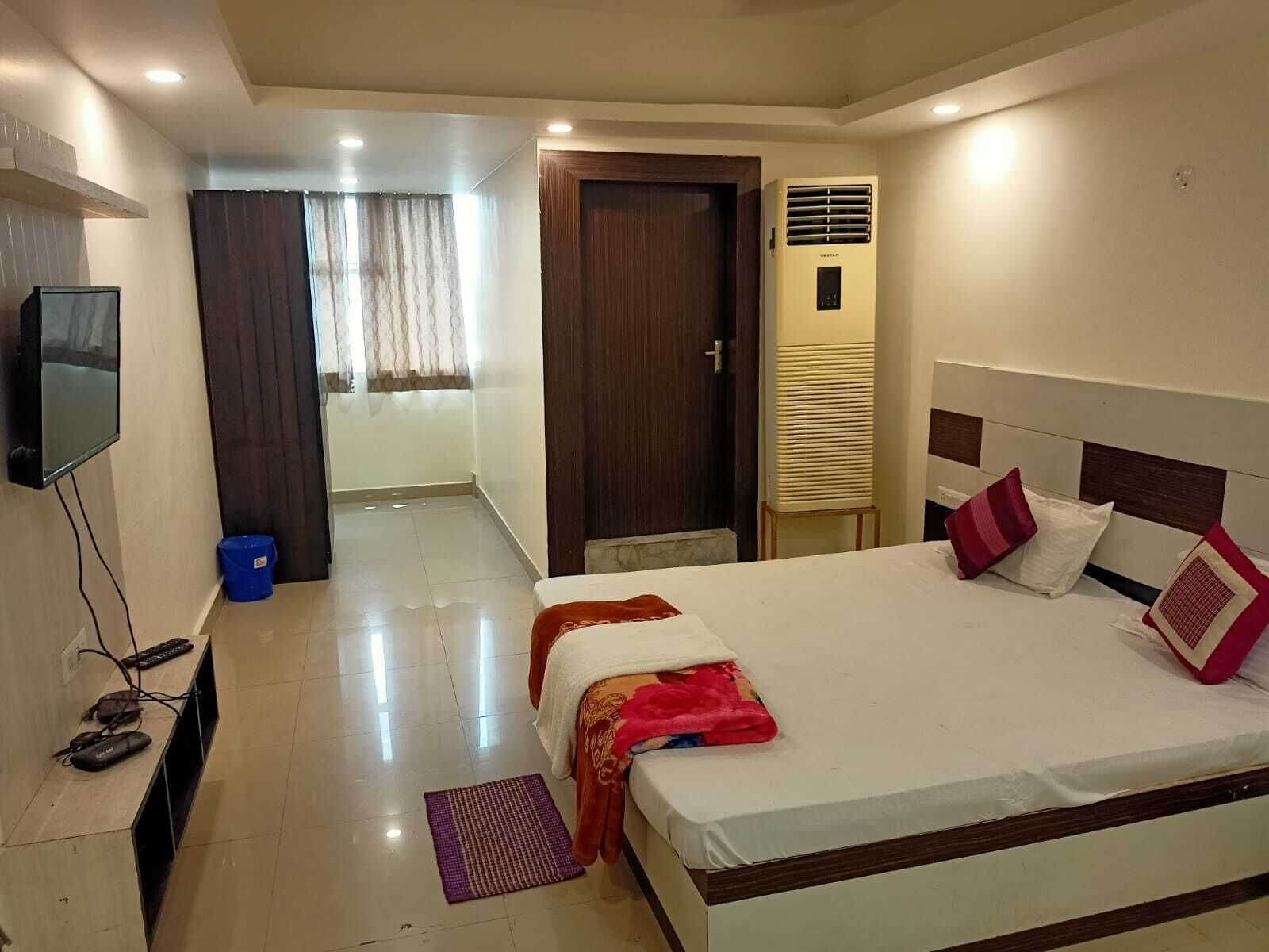 奢华客房, 空调 | 笔记本电脑工作区、折叠床/加床（额外收费）、免费 WiFi、床单