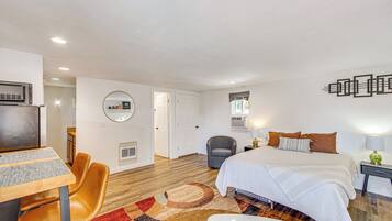 Desk, iron/ironing board, internet, bed sheets