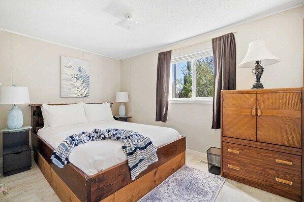 3 bedrooms, WiFi, bed sheets