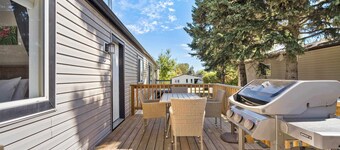 Sunrise at Sylvan Lake Family Friendly