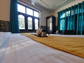 Deluxe tweepersoonskamer, meerdere slaapkamers | Geluiddichte muren, gratis wifi, beddengoed