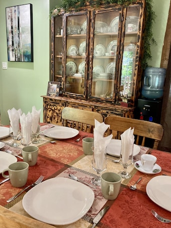 Double Room, Ensuite ( Sunset Cove) | Shared kitchen. Whispering Birch Bed and Breakfast