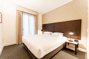 1 bedroom, iron/ironing board, WiFi, bed sheets - Chic 1-Bed in East Melbourne with Gym & Pool (East Melbourne)