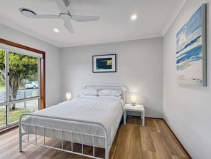 4 chambres, fer et planche à repasser, Wi-Fi, draps fournis