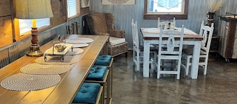 Bungaloft in charming Louisburg with AC, WiFi, Tv.