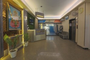 Reception - Hotel Shrimmaya (Ujjain)