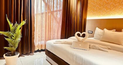 Hotel Shrimmaya