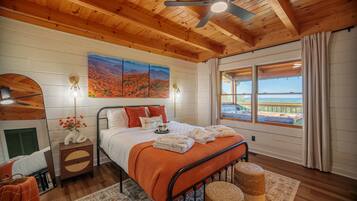 3 bedrooms, iron/ironing board, travel crib, WiFi