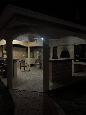 Terrace/patio - Upstairs bar, palapa, 5 bedroom, king suite, Gig WiFi, great location (Eagle Pass)