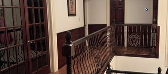 Upstairs bar, palapa, 5 bedroom, king suite, Gig WiFi, great location