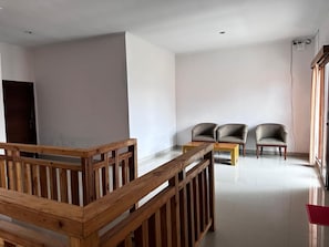 Basic Villa, Balcony, Park View | Living area