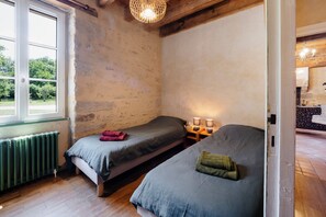 5 bedrooms, iron/ironing board, travel cot, free WiFi